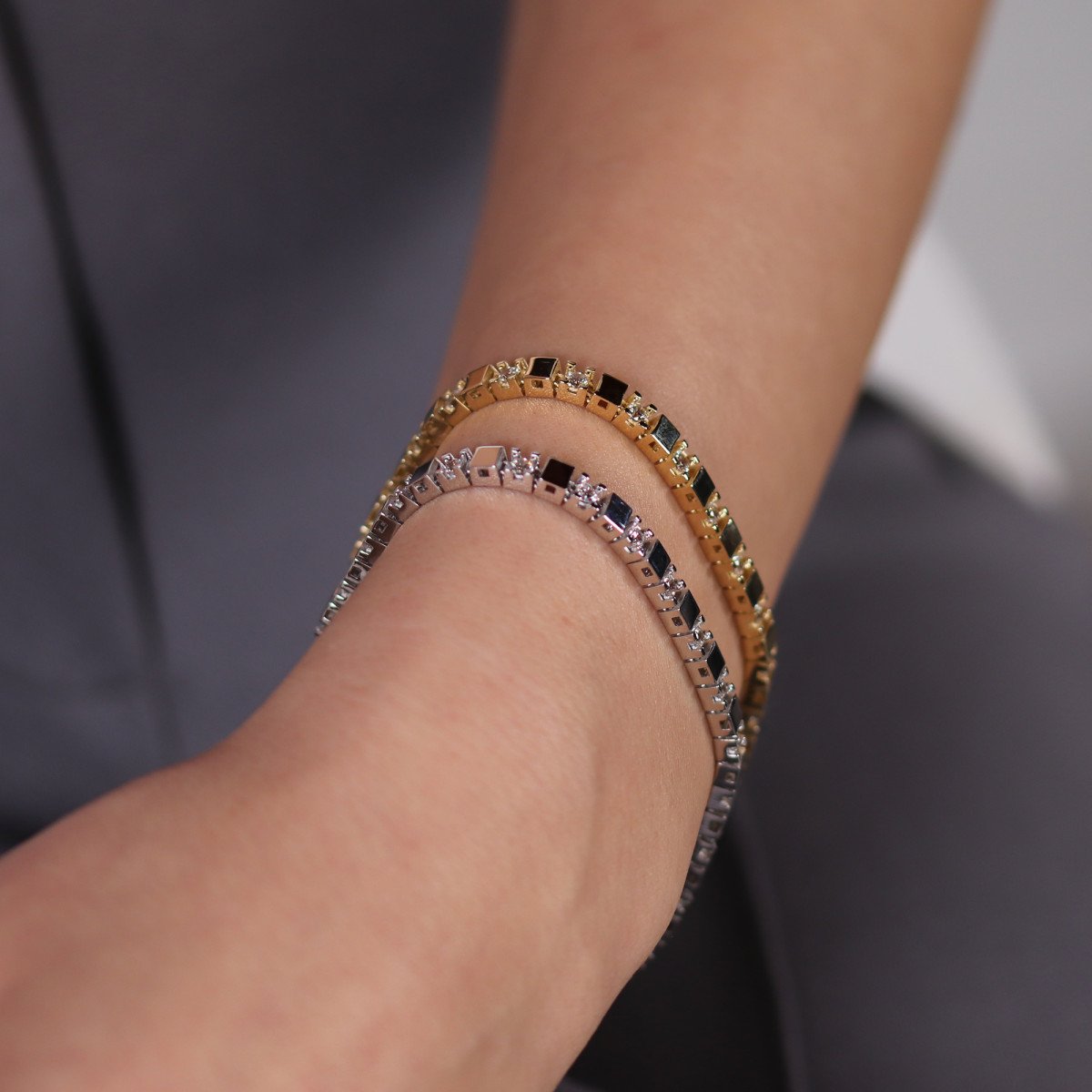 Taşlı Kare Bileklik