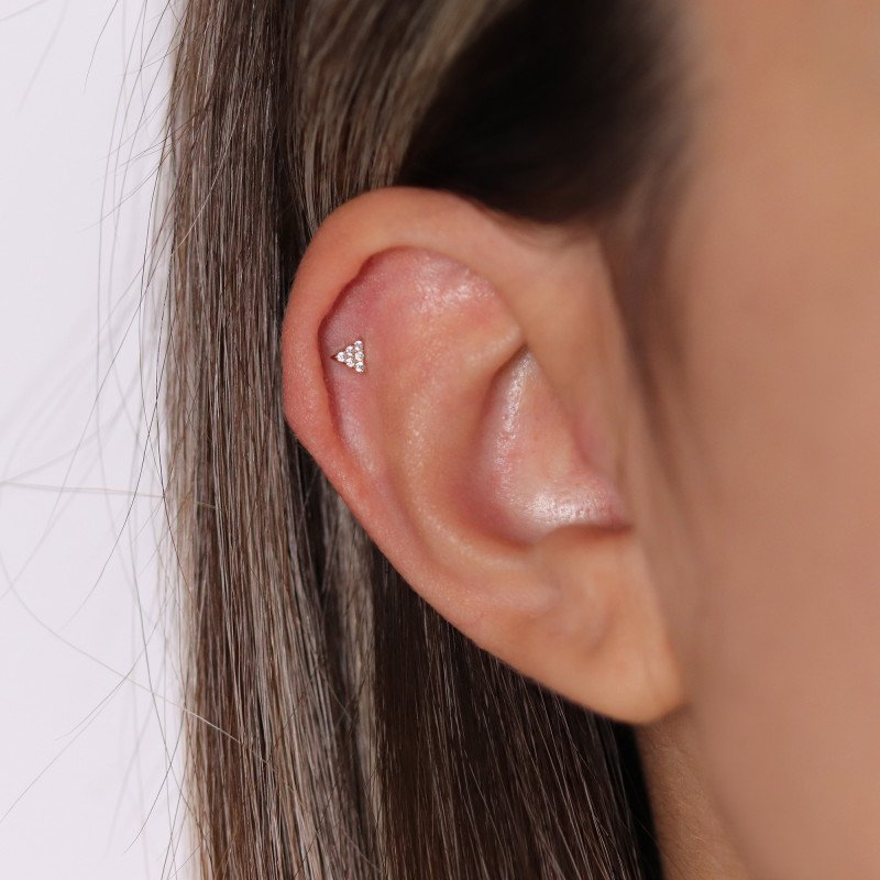 Taşlı Üçgen Piercing