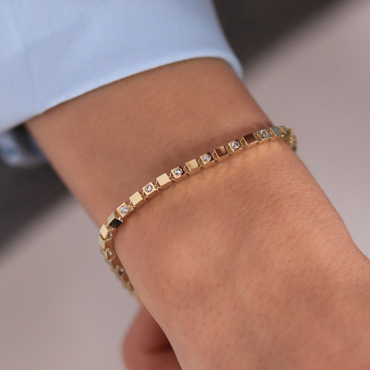 Taşlı Kare Bileklik