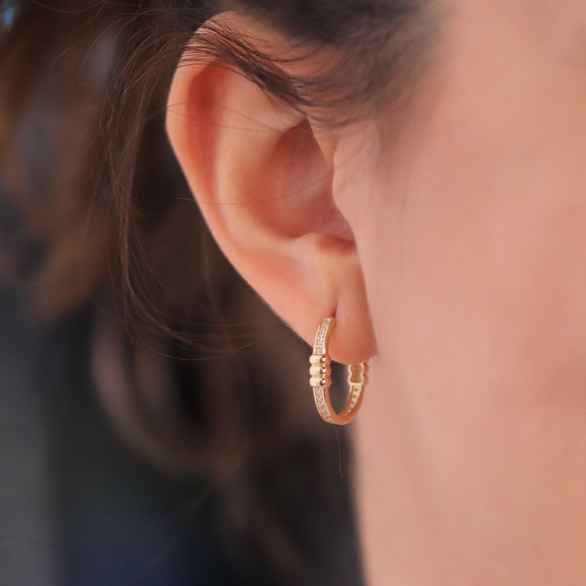 Sıra Taşlı Elips Küpe