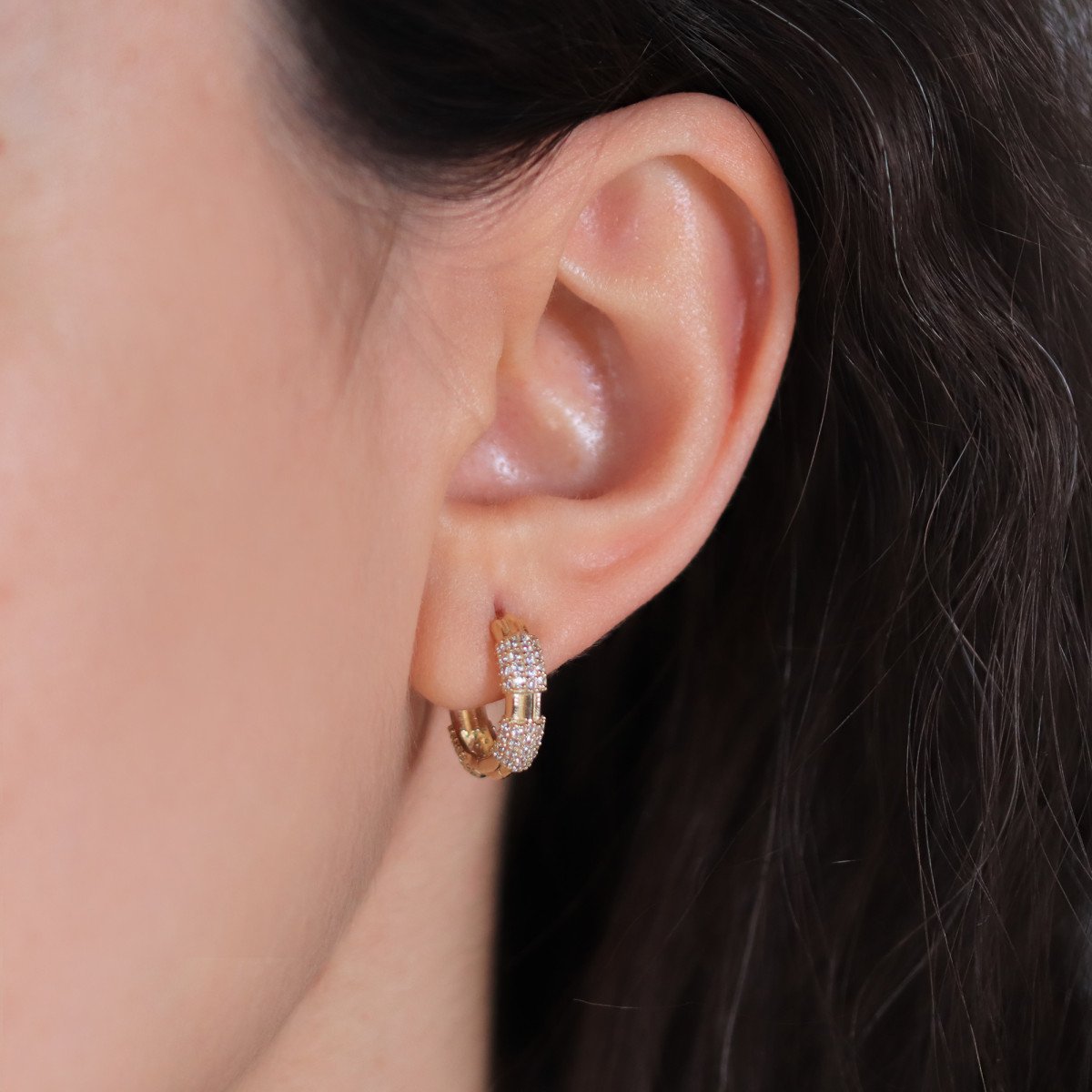 Taşlı Çizgi Küpe