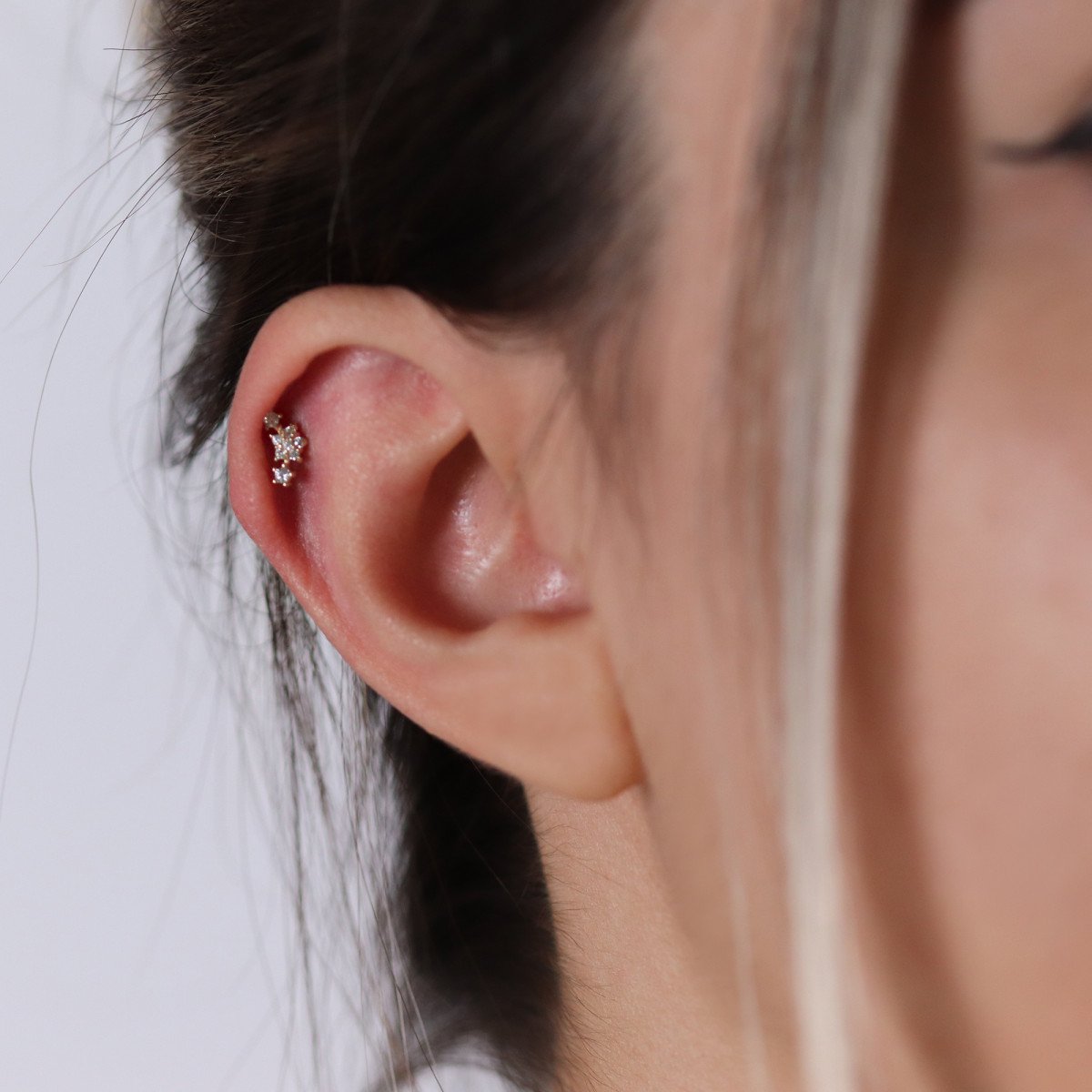 Çiçekli Piercing