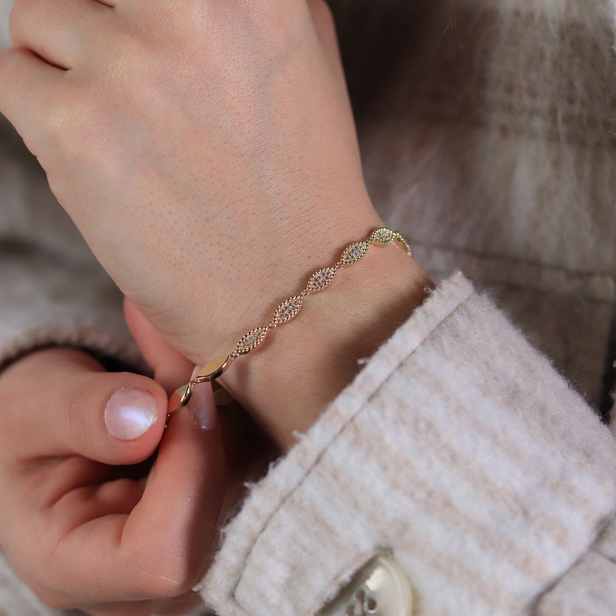 Taşlı Pul Bileklik