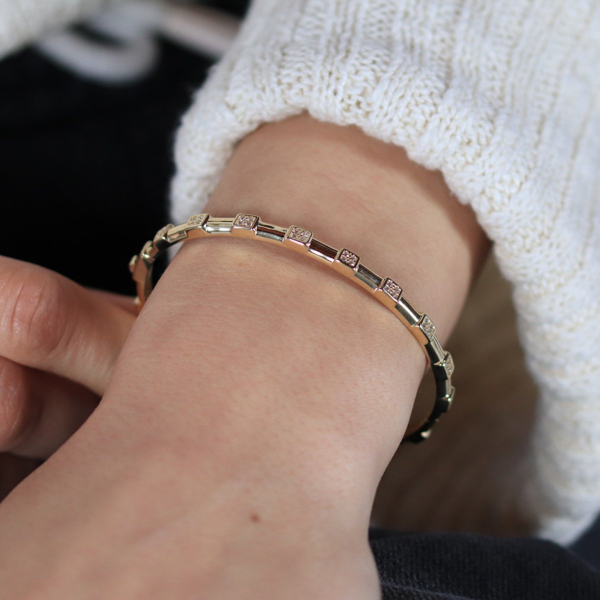 Taşlı Kare Bilezik