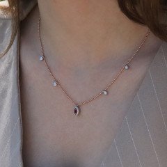 Sıra Taşlı Markiz Pırlanta Kolye