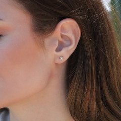 Kare Pırlanta Küpe