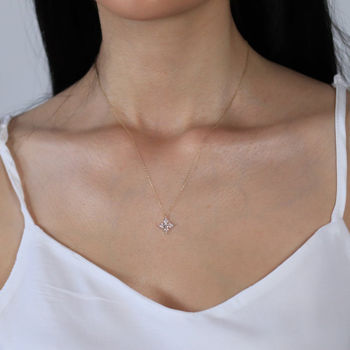 Taşlı Yıldız Kolye