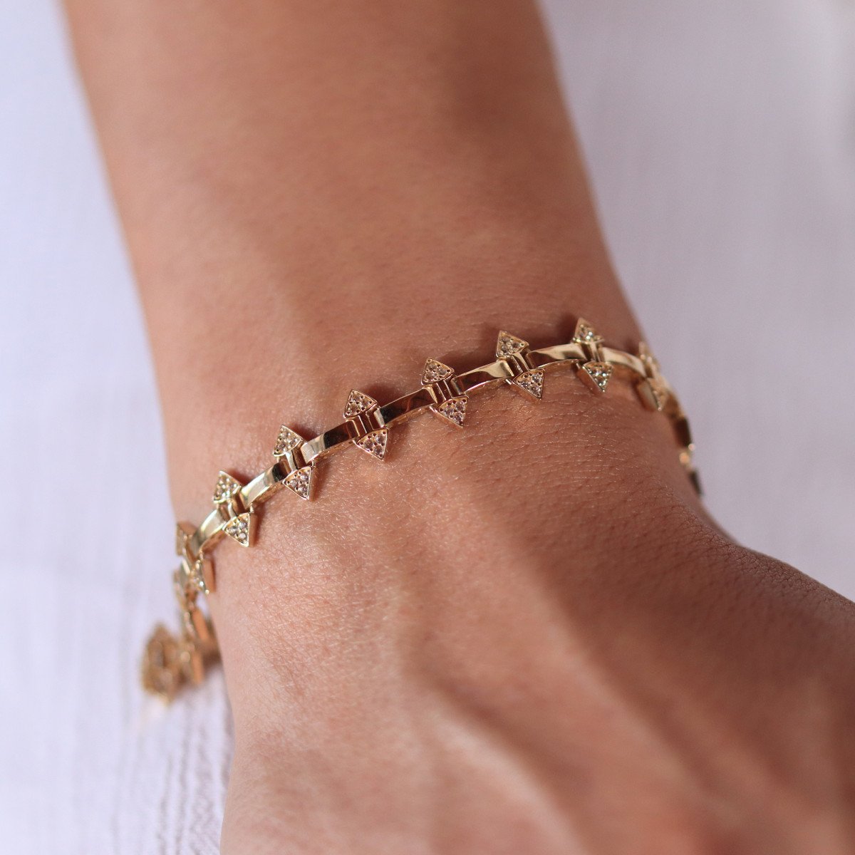 Mini Üçgen Bileklik