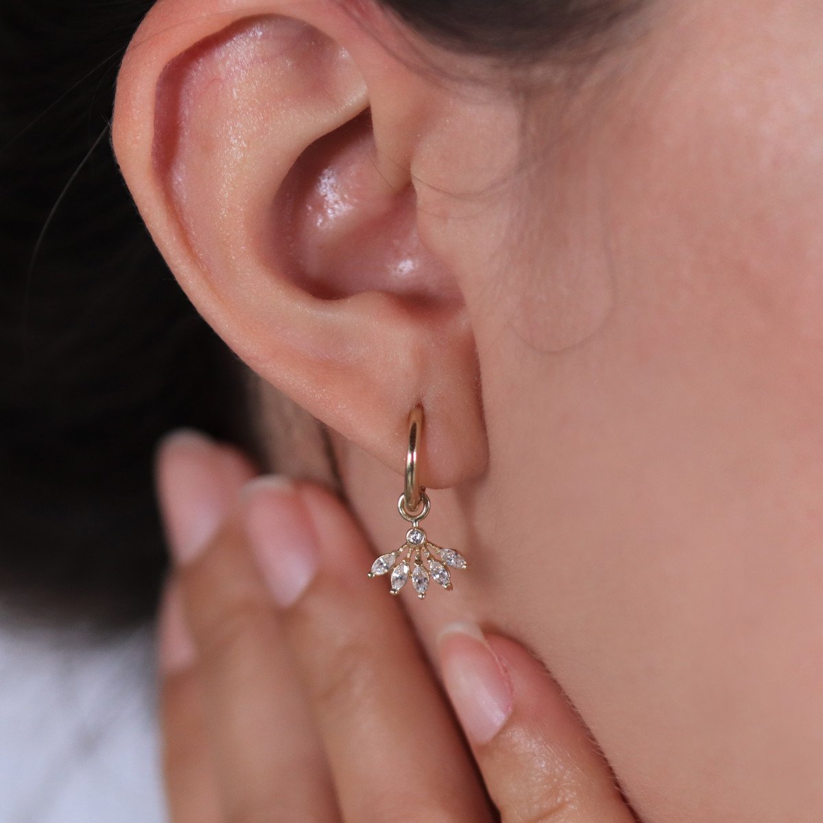 Taşlı Yelpaze Küpe