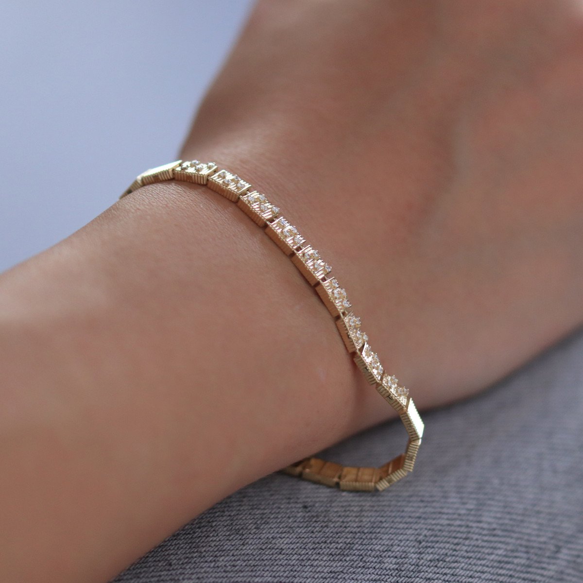 Çizgili Kare Bileklik