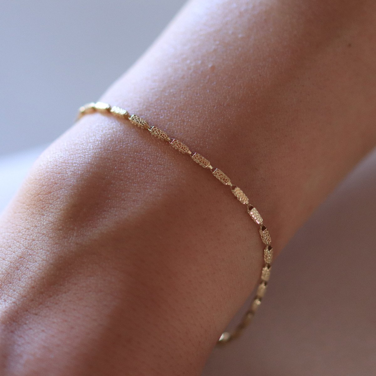 İnce Desenli Bileklik