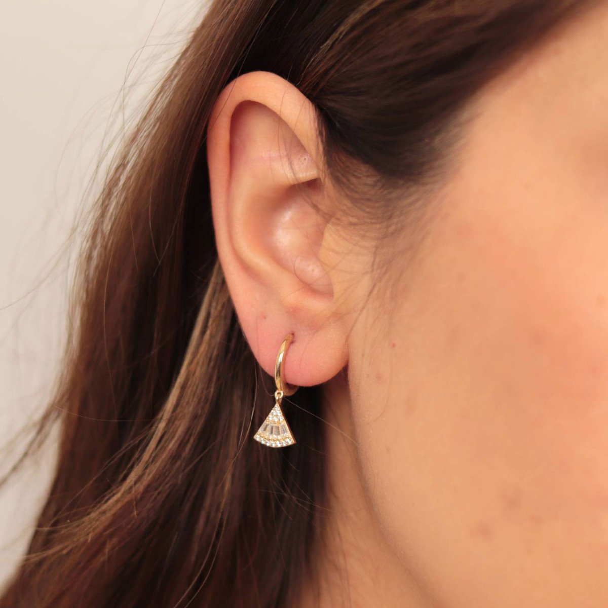 Taşlı Yelpaze Küpe