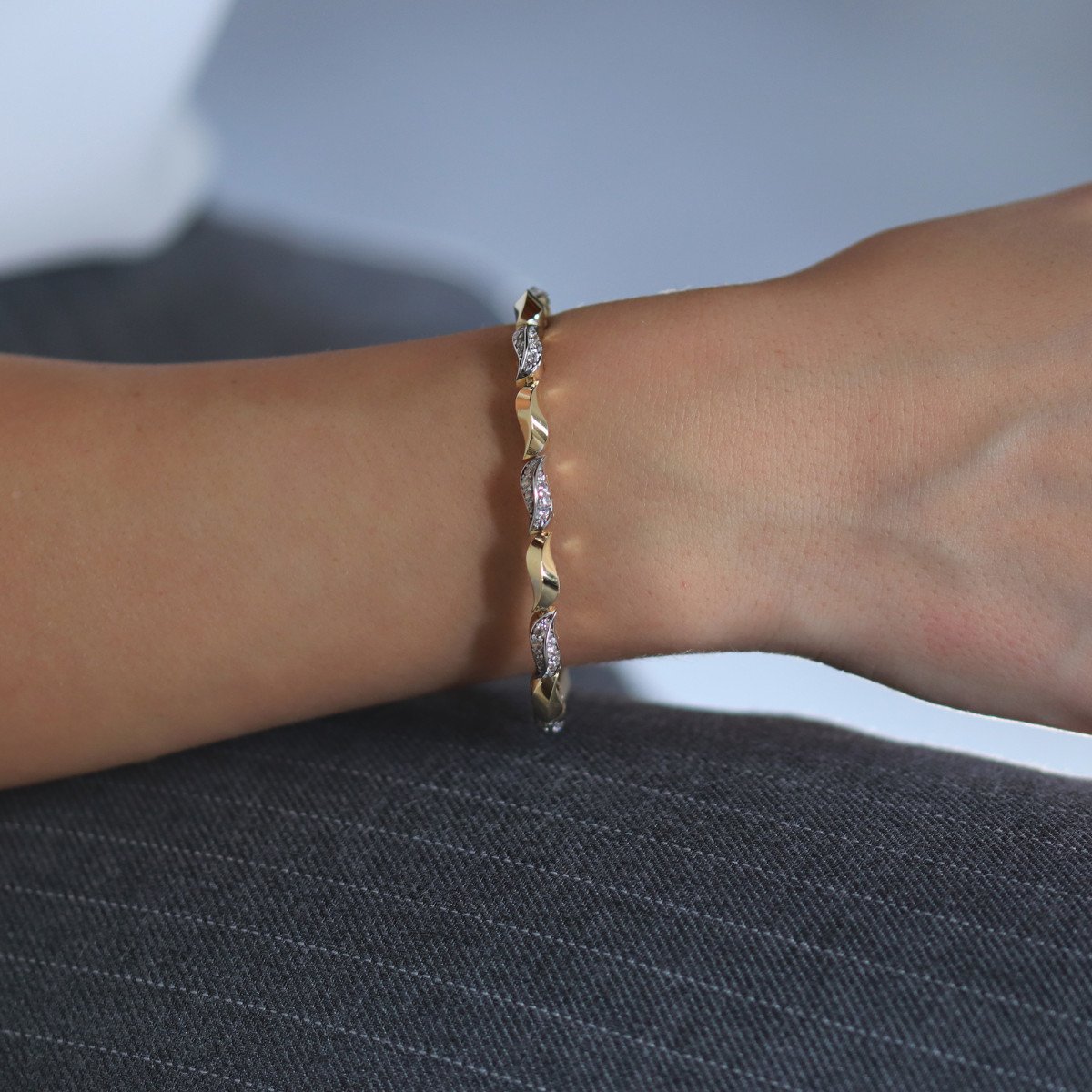 Taşlı Dalga Bileklik