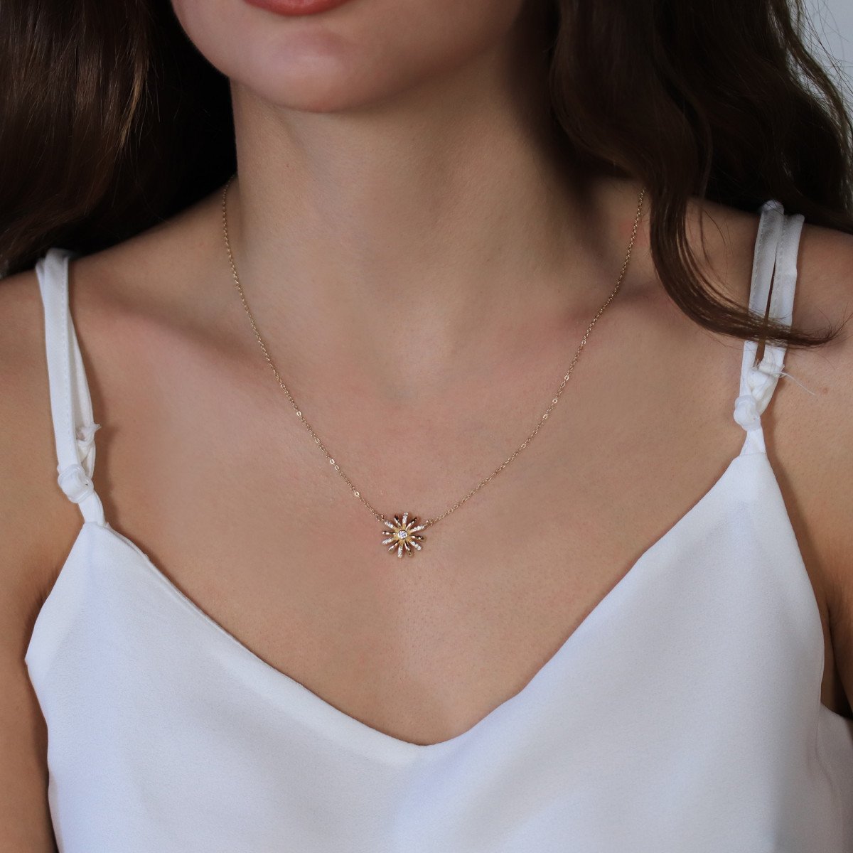 Taşlı Çiçek Kolye