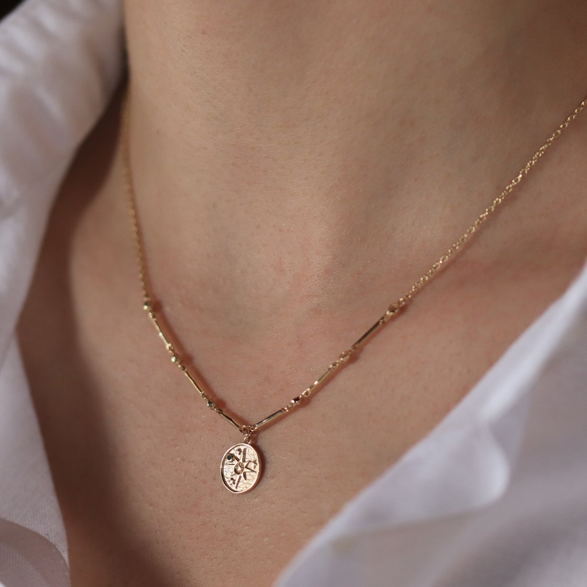 Kuzey Yıldızı Madalyon Kolye