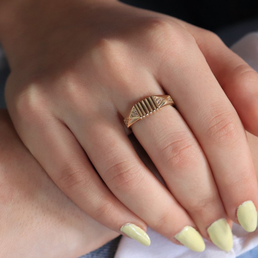 Çizgili Prizma Yüzük