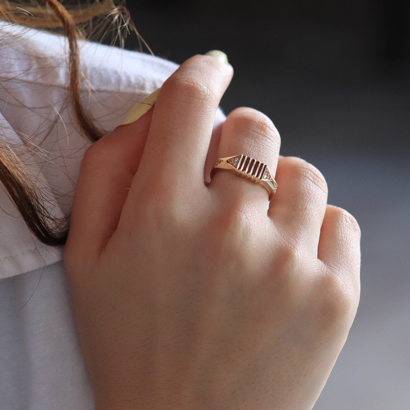 Çizgili Prizma Yüzük