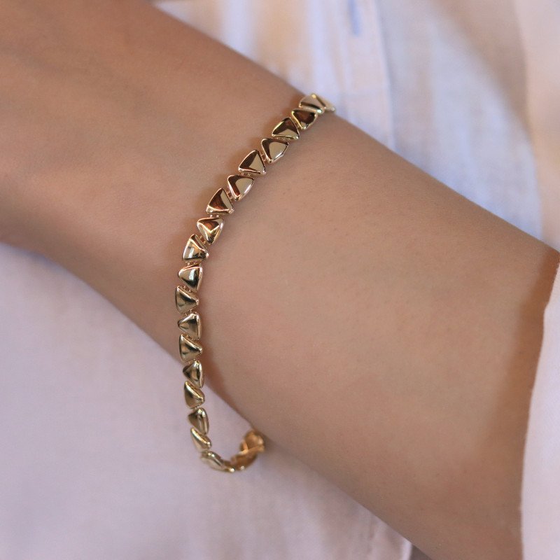 Sıralı Üçgen Bileklik