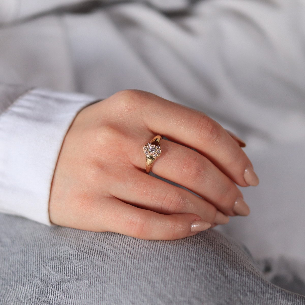 Taşlı Tasarım Yüzük