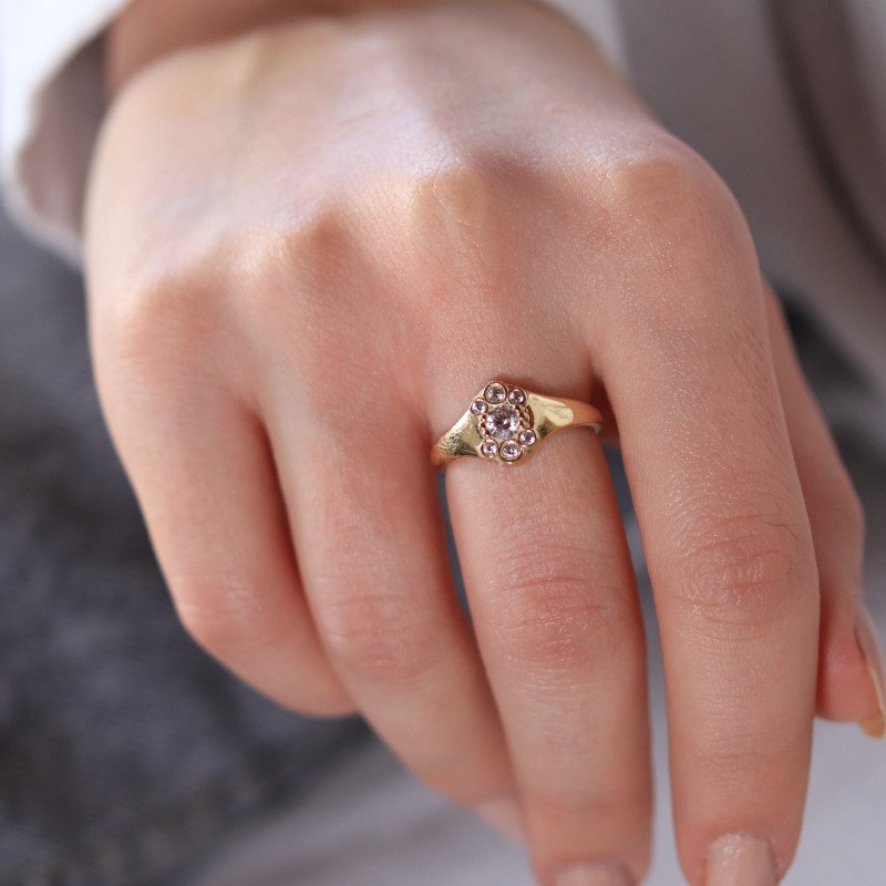 Taşlı Tasarım Yüzük