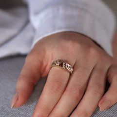 Çizgili Taş Yüzük