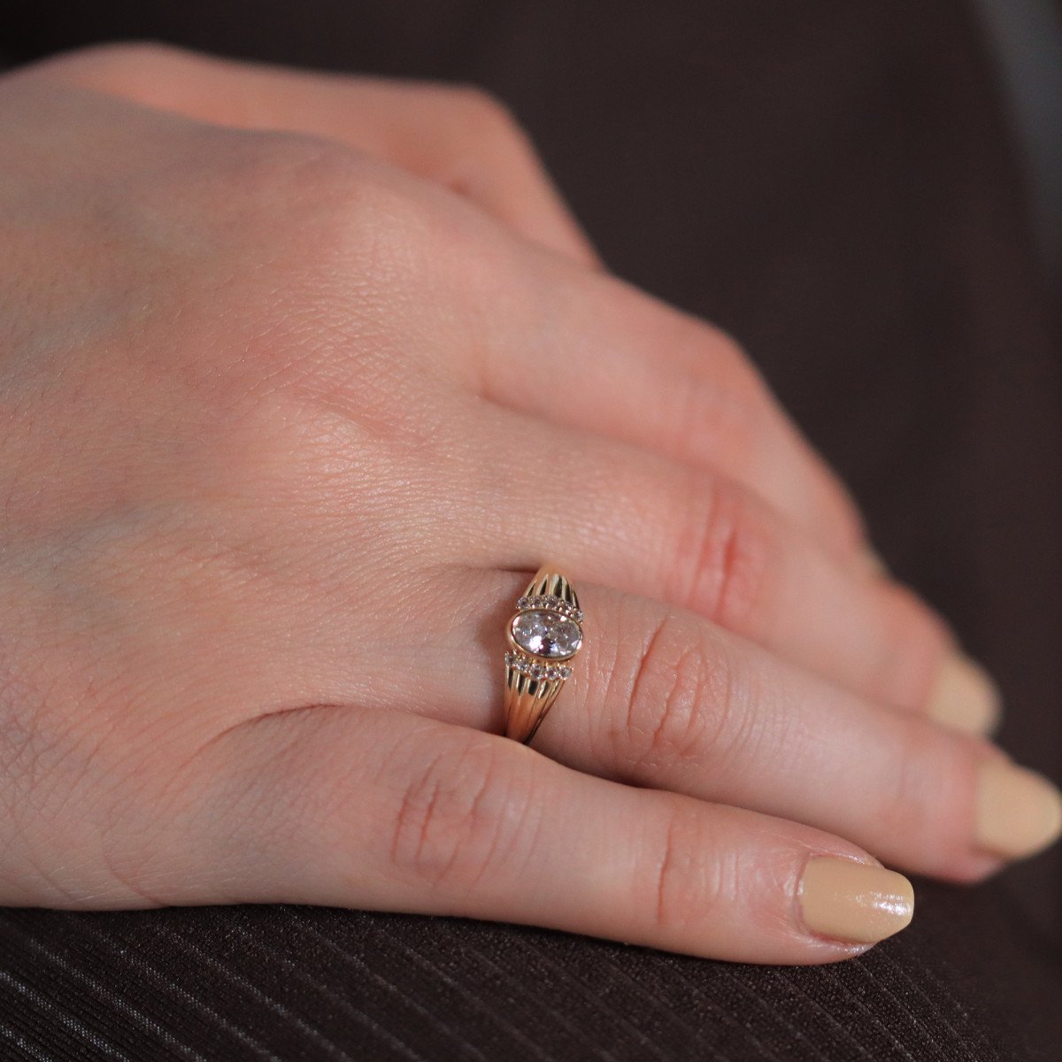 Oval Taşlı Yüzük