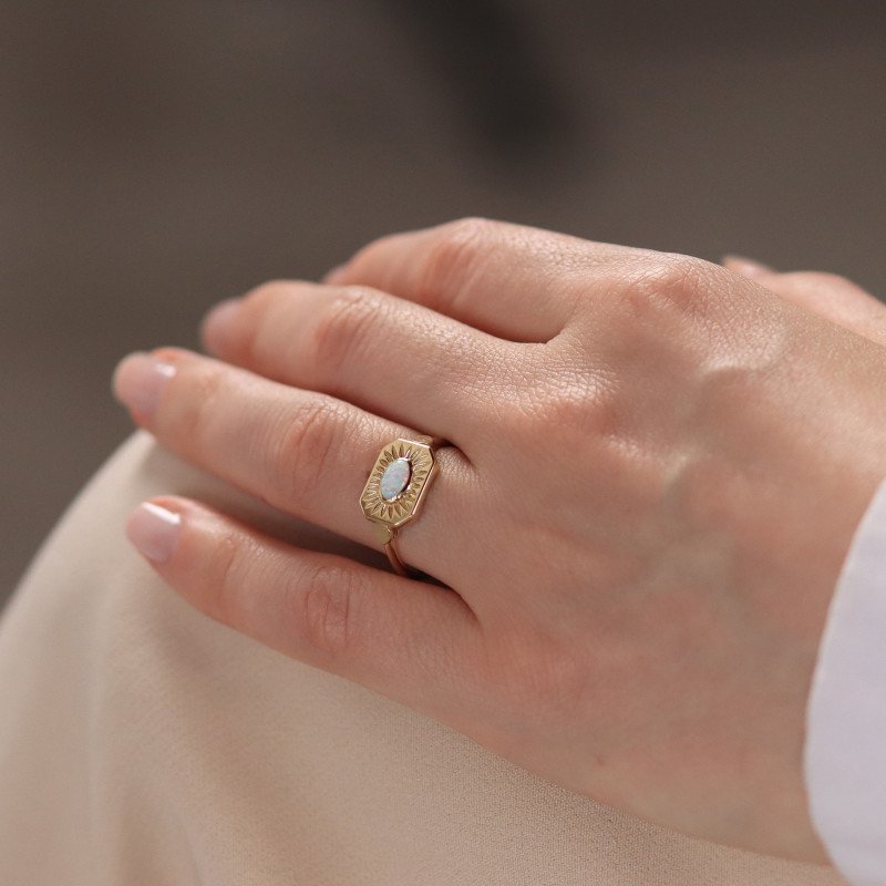 Opal Şovalye Yüzük