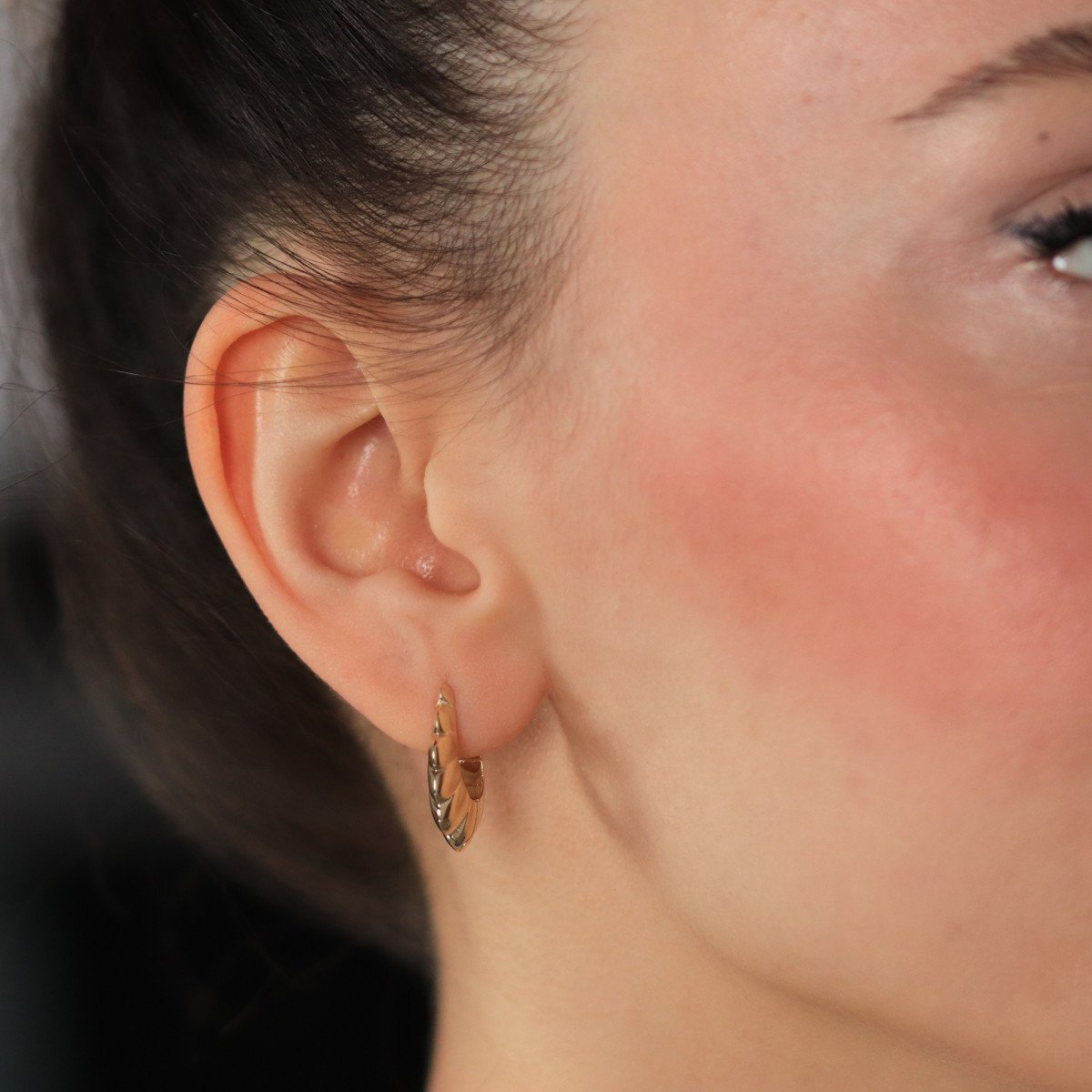 Bombe Kıvrımlı Küpe