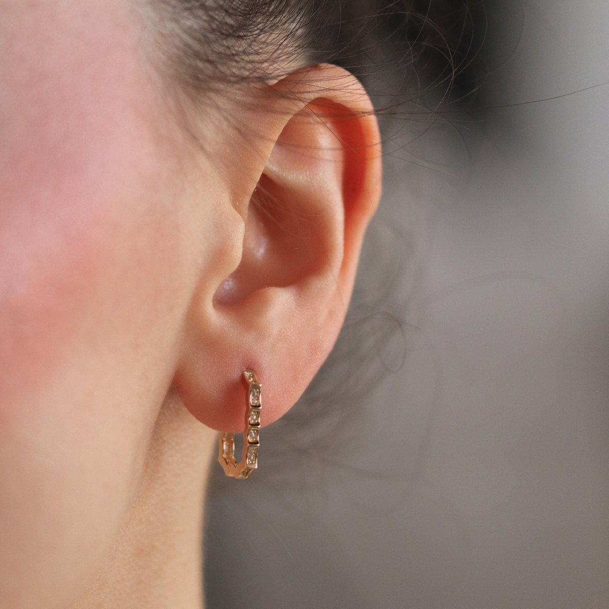 Taşlı Tırtık Küpe