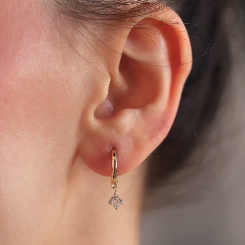 Baget Sallantılı Küpe