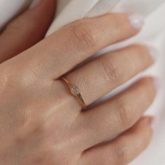 Taşlı Nokta Yüzük