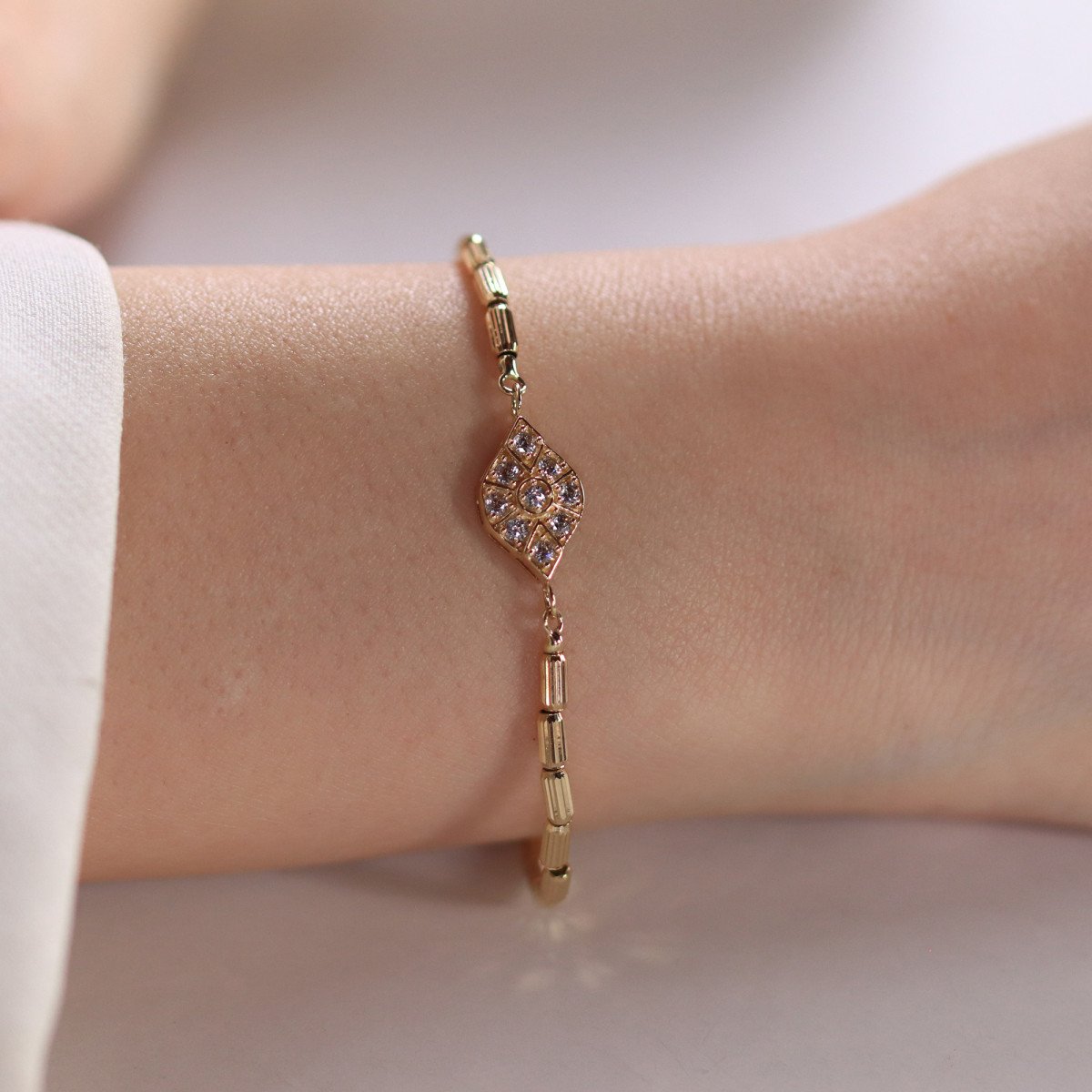 Taşlı Badem Bileklik