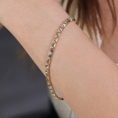 Sıralı Üçgen Bileklik